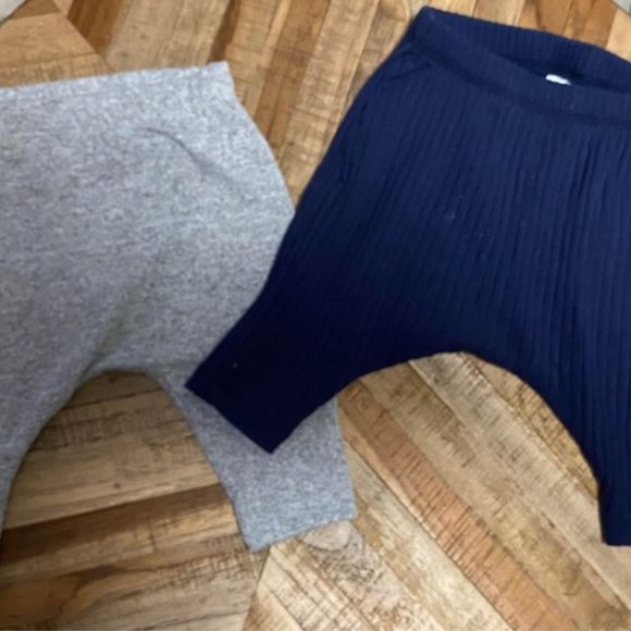Old Navy 0-3 Month U-Shaped Pants - Picture 1 of 1